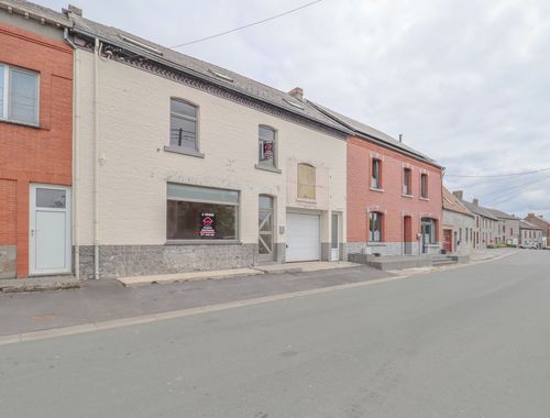                                         Maison à vendre à Villers-le-Gambon, € 229.000
