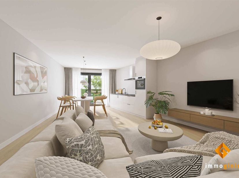 Dit gelijkvloers appartement van 89 m² met twee slaapkamers is voorzien van een overdekt terras van 15 m² en een gezellig tuintje van 56 m² (westen).