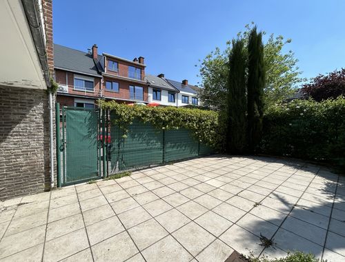                                         Gemengd gebruik te huur in Sint-Truiden, € 1.300
