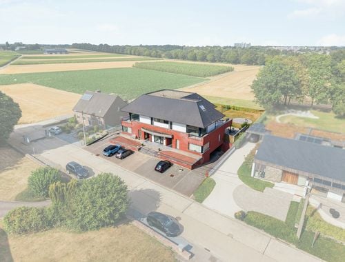                                         Immeuble d'appartements à vendre à Vroenhoven, € 1.090.000
