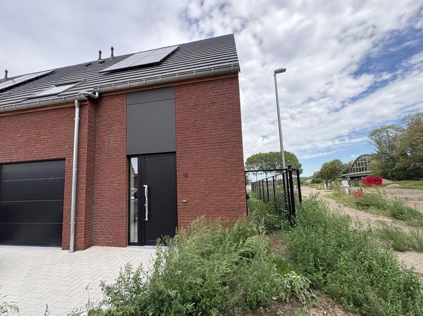 Huis te koop in ,
                    7740 Pecq