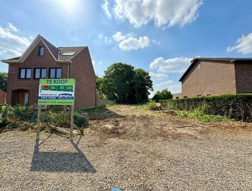                                         Bouwgrond te koop in Lanklaar, € 135.000
