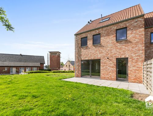                                         Maison à vendre à Budingen, € 379.000
