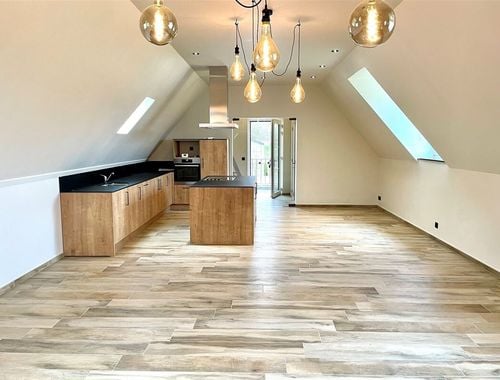                                         Appartement à louer à Mourcourt, € 850
