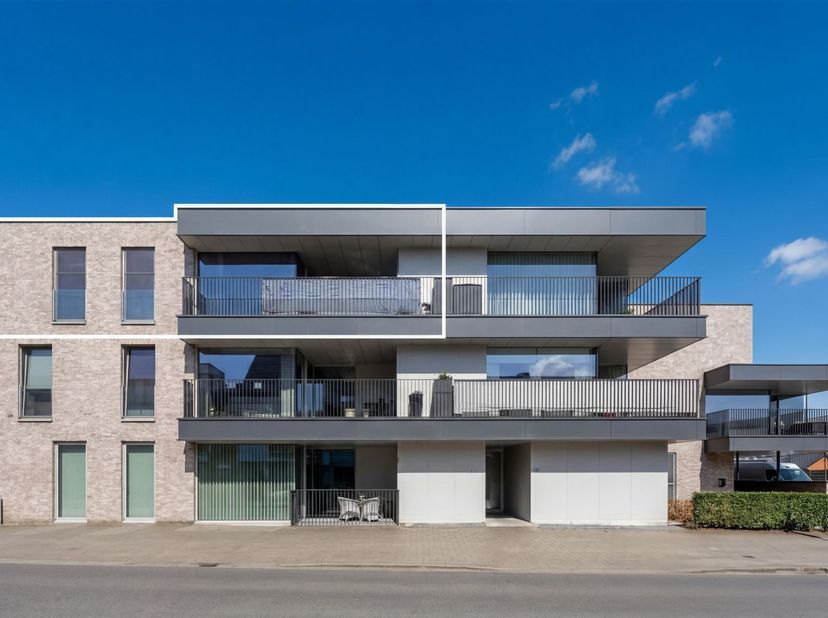 MODERN APPARTEMENT MET UITZONDERLIJK UITZICHT IN VEERLE<br />
<br />
Dit elegant afgewerkte appartement van 83m² bevindt zich in Veerle en biedt het p