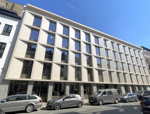                                         Kantoor te huur in Antwerpen, € 2.370
