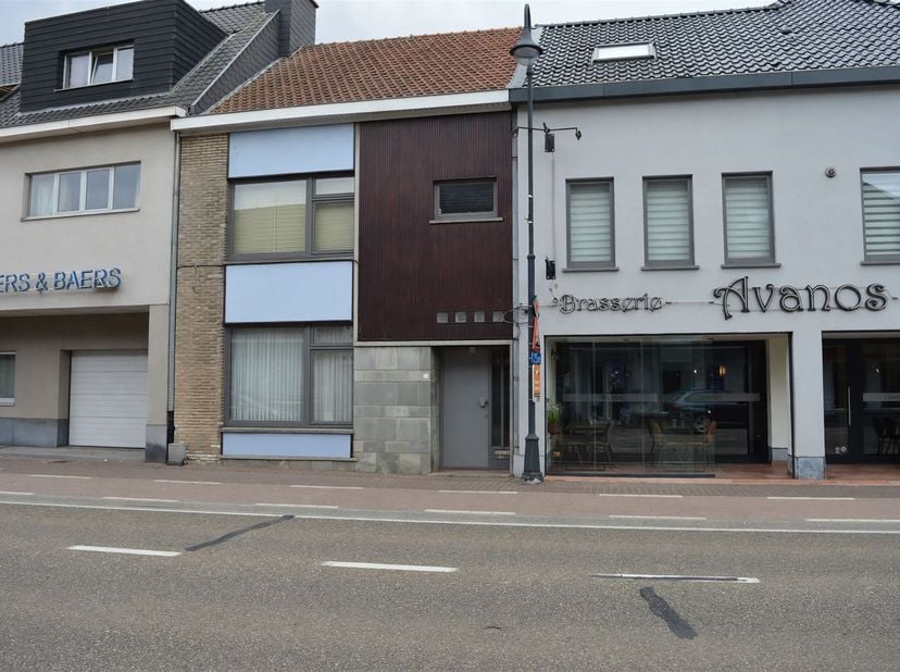 Huis te huur in Sint-Willibrordusplein 31,
                    3550 Heusden