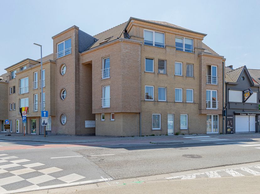 EERSTE BEZOEKDAG WOENSDAG 12/08 VAN 17U TOT 19U (enkel op afspraak!)<br />
HAALTERT - Dit instapklaar appartement vindt u op een uitstekende locatie a