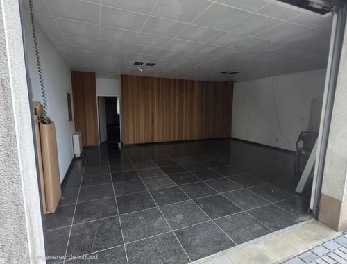                                         Magazijn zonder bureel te huur in Koersel, € 600
