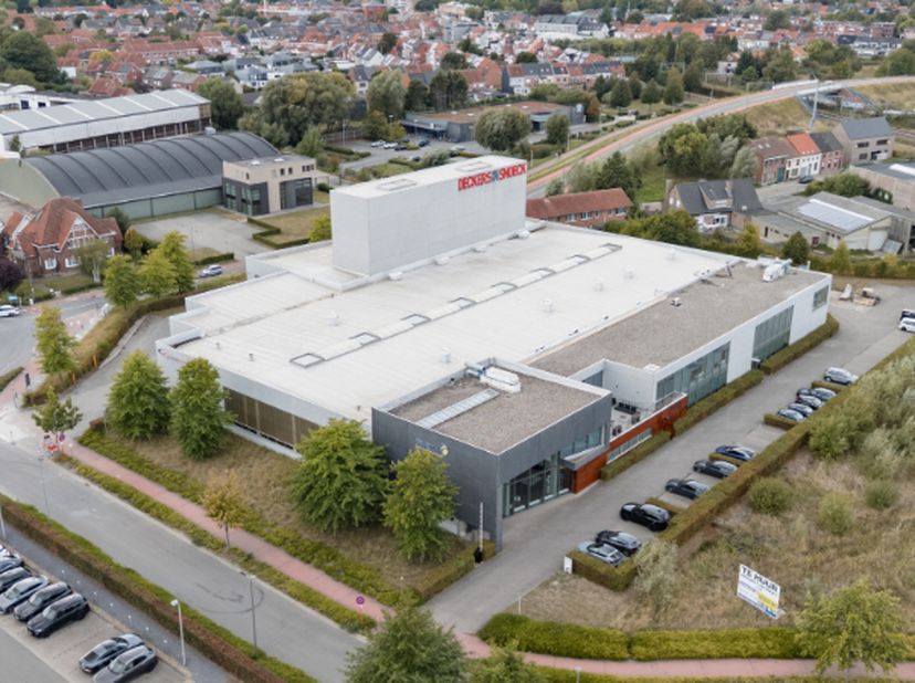 Bedrijfsvastgoed te koop in Baarbeek 2,
                    2070 Zwijndrecht