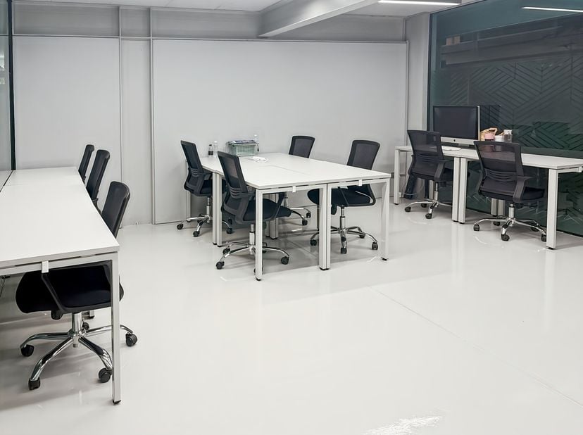 Bedrijfsvastgoed te huur in Avenue du Boulevard 21,
                    1210 Sint-Joost-ten-Node