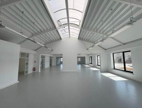                                         Atelier à louer à Schelle, € 2.040
