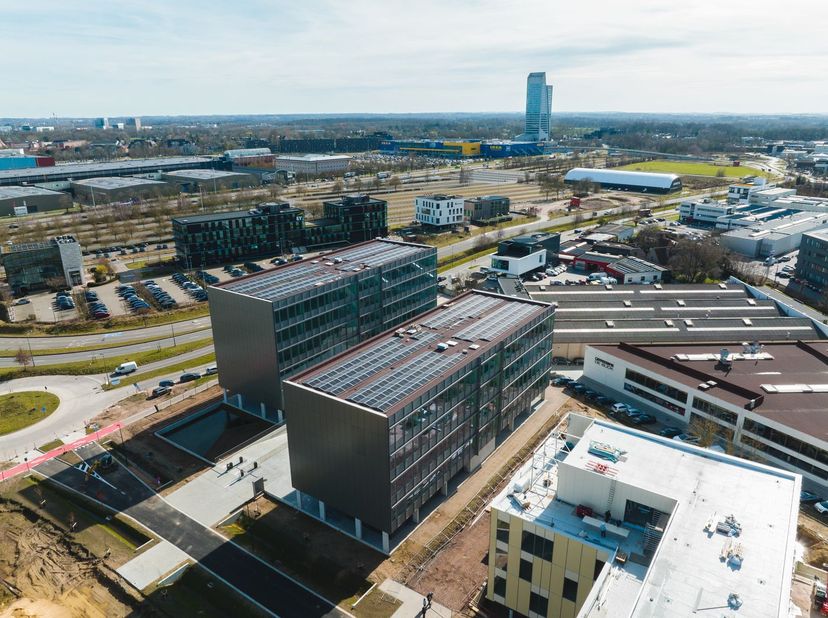Des bureaux d'une superficie de 500 m² (et plus) à louer sur The Loop, à peine à 2 km de l'échangeur E40/E17 et à proximité du R4 à Zwijnaarde. Cette