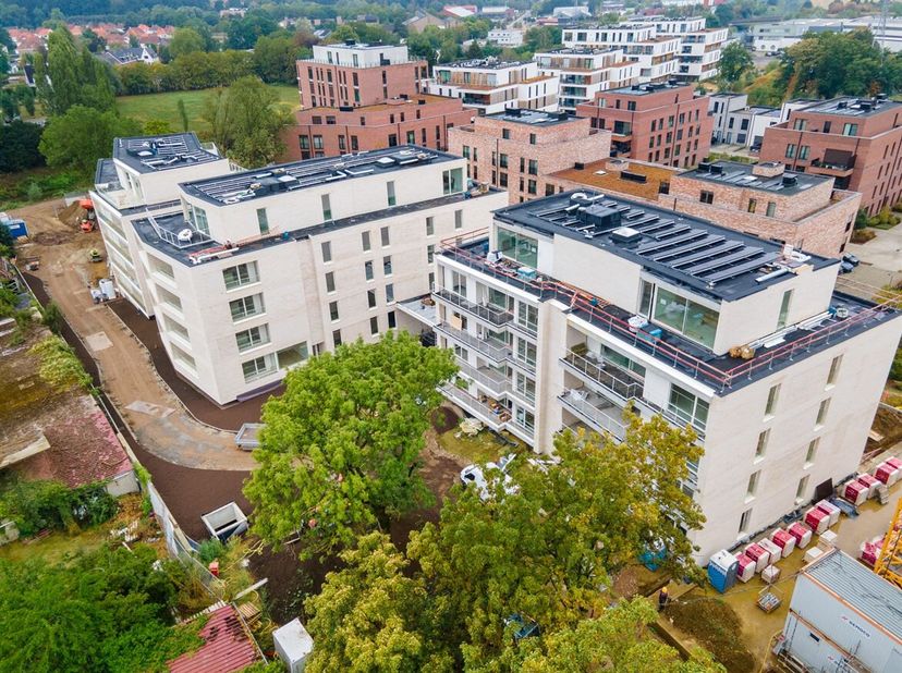Les travaux ont commencé, l'achèvement est prévu pour le quatrième trimestre 2026.<br />
Cette belle résidence se compose de 72 appartements et de 9 p