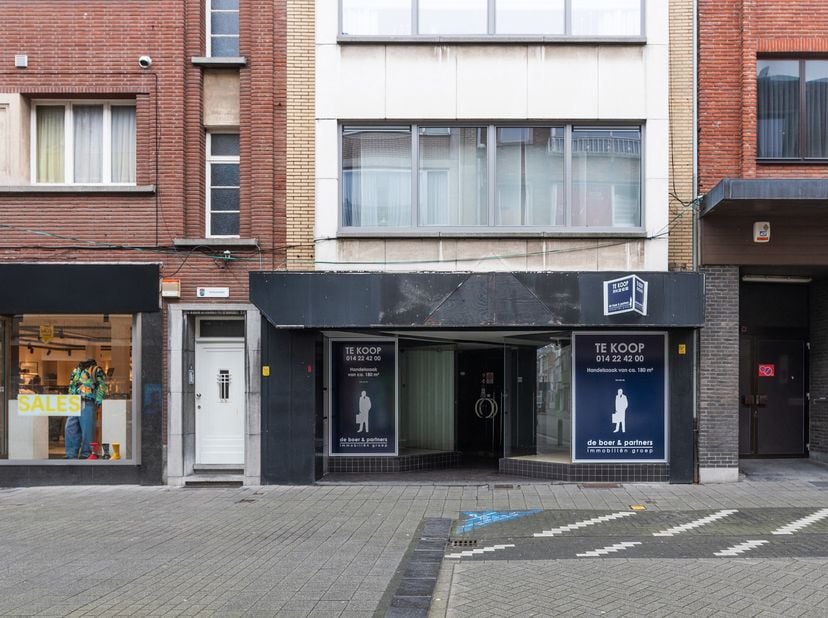 Bien professionnel à vendre
                    à 2300 Turnhout