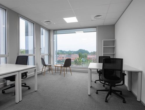                                         Bureaux à louer à Antwerpen, € 739
