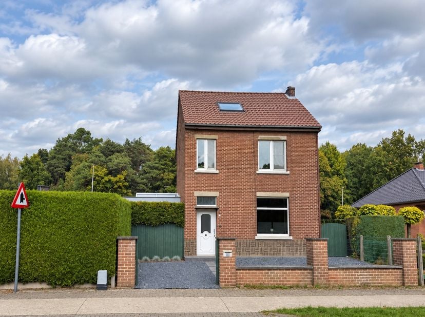 Huis te koop in 15 Augustusstraat 55,
                    3690 Zutendaal