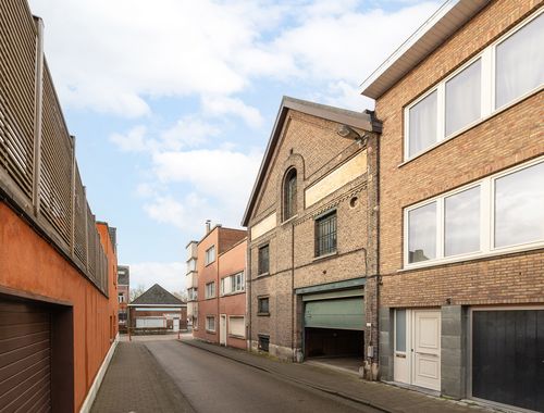                                         Usage mixte à vendre à Terhagen, € 349.000
