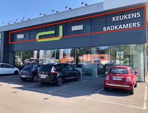                                         Bureaux à louer à Schoten, € 4.500
