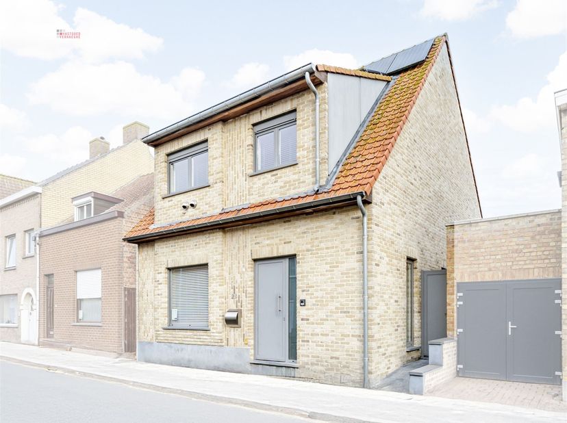 Huis te koop in Garzebekeveldstraat 23,
                    8660 Adinkerke