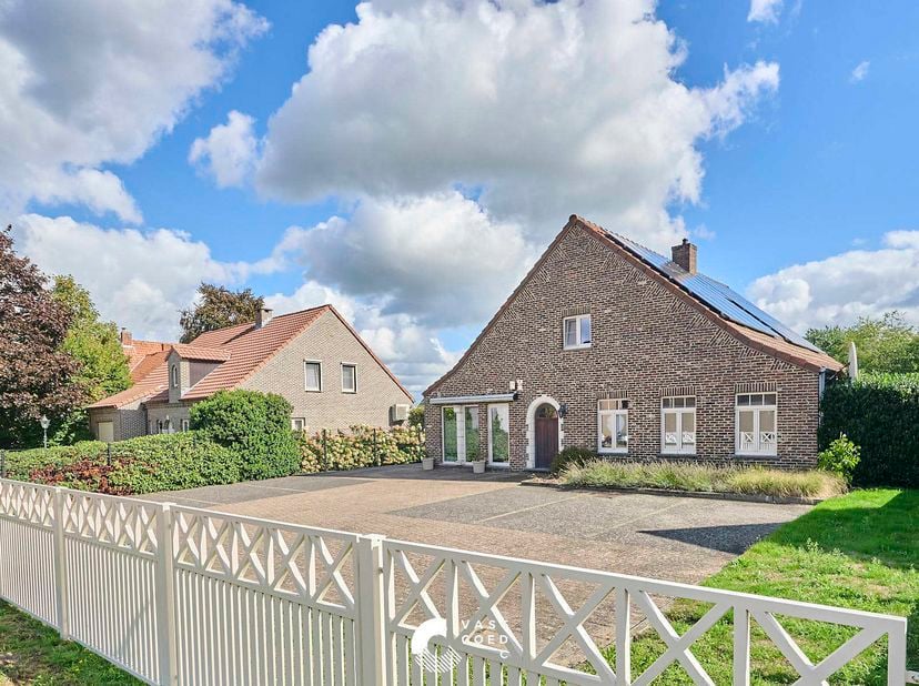 Maison à vendre à Lommelsebaan 60,
                    3940 Hechtel