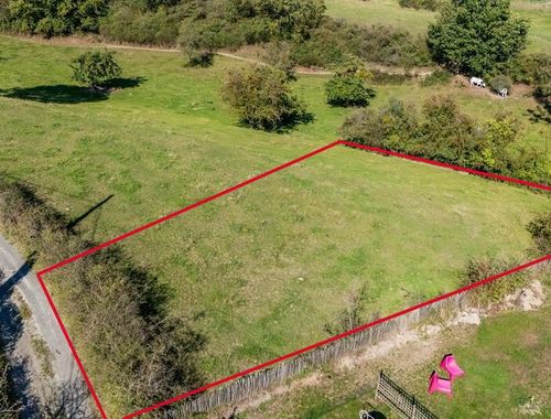                                         Bouwgrond te koop in Somme-Leuze, € 110.000
