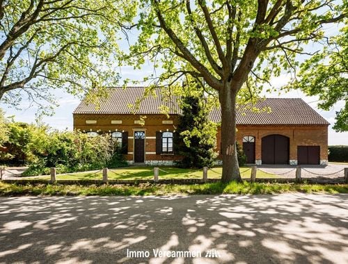                                         Maison à vendre à Onze-Lieve-Vrouw-Waver, € 688.000
