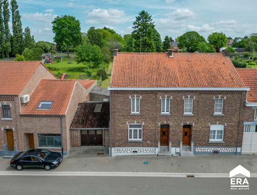                                         Maison à vendre à Boekhout, € 298.000
