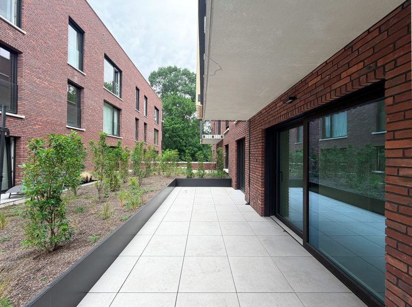 WATERLOO, quartier du centre. Charmant APPARTEMENT (1ch/1sdd) de ±59 m², 1ère occupation dans un immeuble neuf à proximité immédiate du centre de Wate