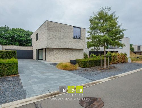                                         Maison à vendre à Lanklaar, € 749.000
