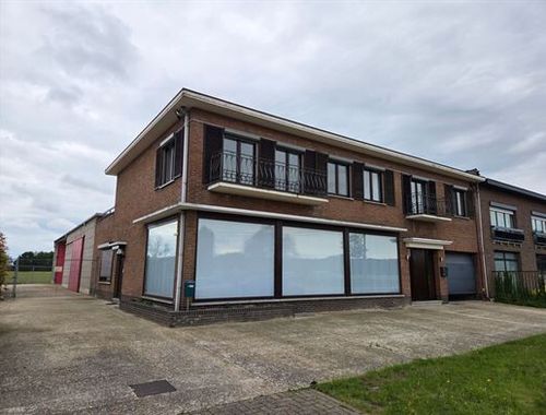                                         Appartement à louer à Liezele, € 1.100
