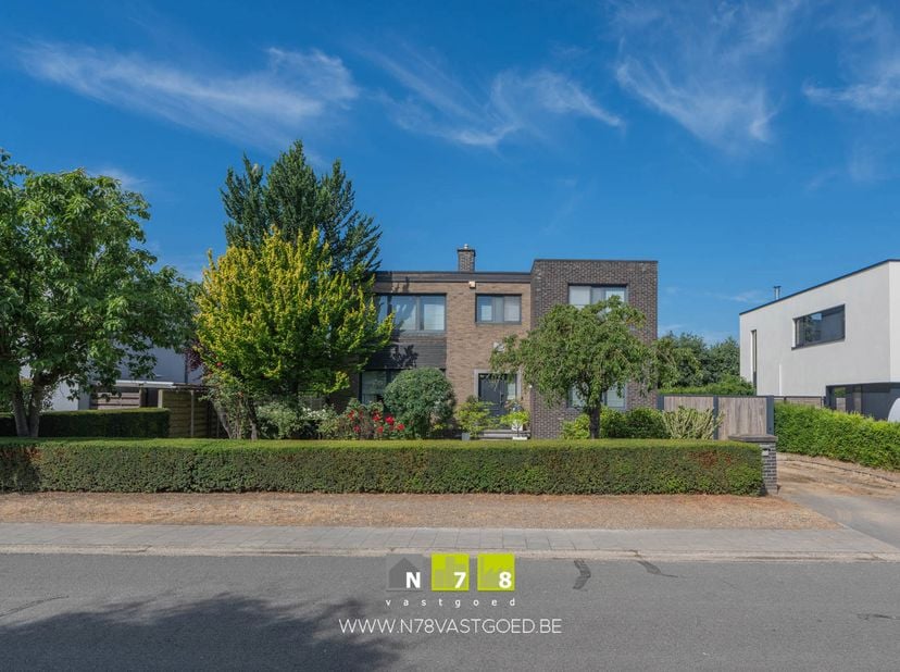 Maison à vendre
                    à 3680 Maaseik