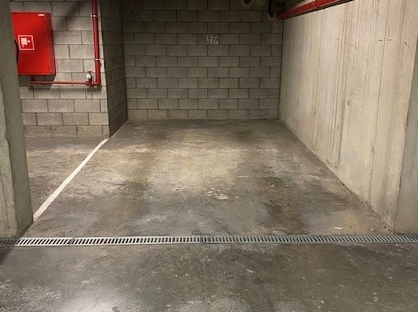 Garage à louer à Stationlaan P 46,
                    3740 Bilzen