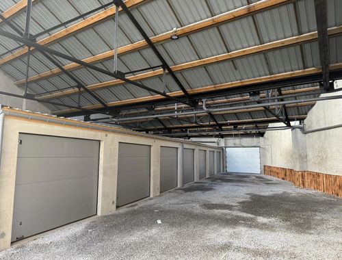                                         Bâtiment commercial à vendre à La Louvière, € 520.000
