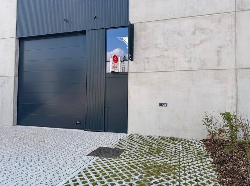 Vous recherchez une base stratégique pour votre entreprise dans la région de Pittem ? Dans le tout nouveau parc d'affaires Clarysse, situé sur le Hurs