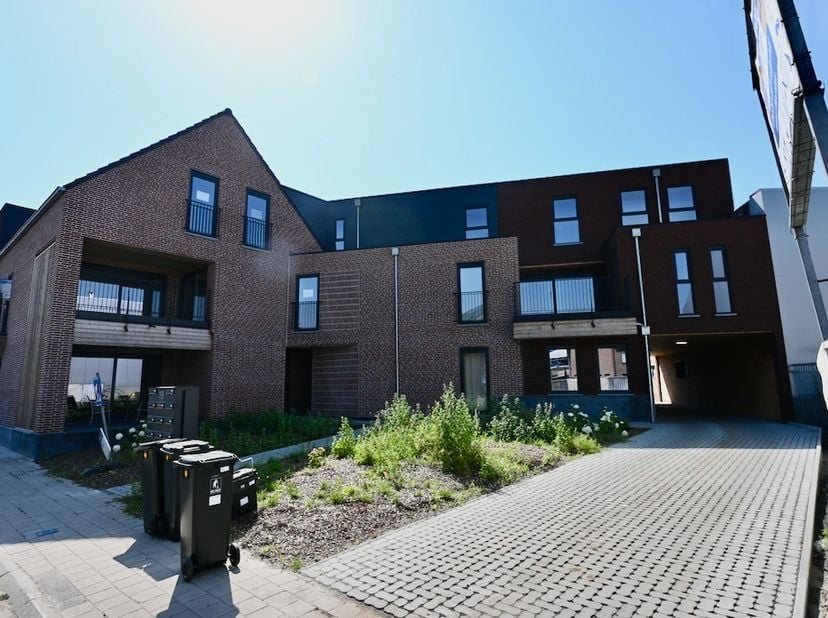 Appartement te koop in Liersesteenweg 19,
                    2590 Berlaar