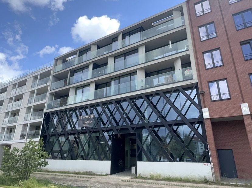 Bedrijfsvastgoed te huur in Kleindokkaai 9 bus C,
                    9000 Gent