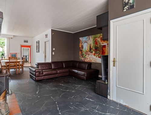                                         Eengezinswoning te koop in Hemiksem, € 325.000
