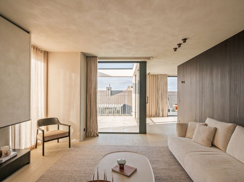 Welkom in dit unieke penthouse in het hart van de gegeerde gemeente Oostkamp. Een appartement van dit kaliber vindt u hier zelden!<br />
Geniet dageli