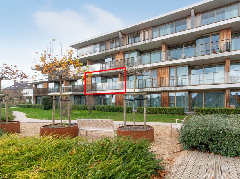 Deze 1-slaapkamer serviceflat is voorzien van alle luxe en op heden verhuurd voor 30 euro per dag. Gegarandeerd rendement!<br />
Het appartement is zo