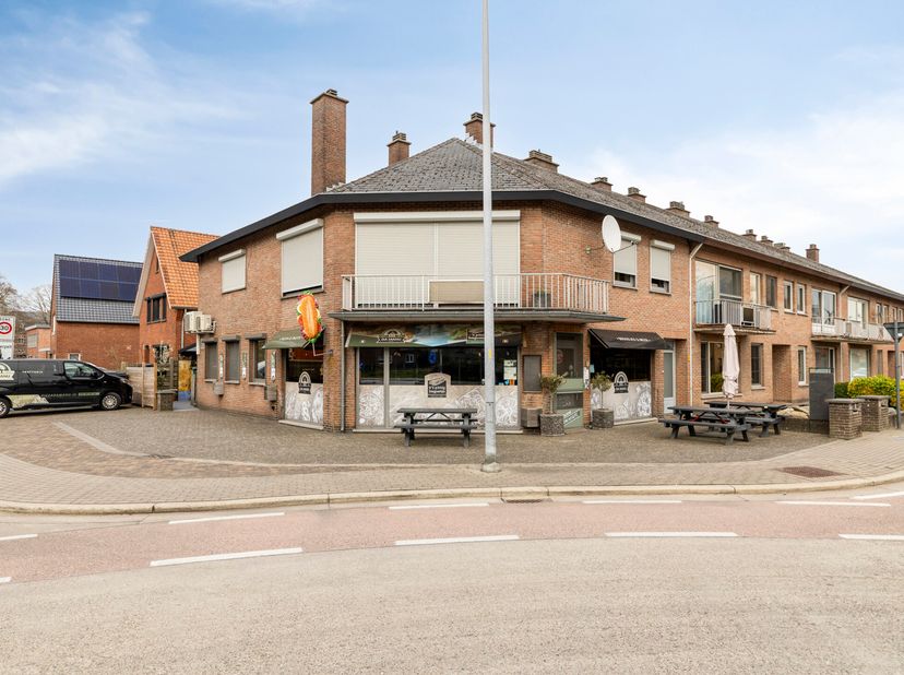 Te koop: Succesvolle broodjeszaak &amp;amp; trattoria met ruim overdekt terras<br />
<br />
Een unieke kans voor ambitieuze horecaondernemers of investeer