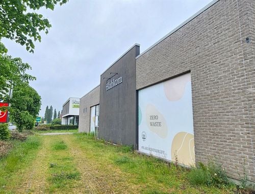                                         Bien commercial à louer à Genk, € 10.500
