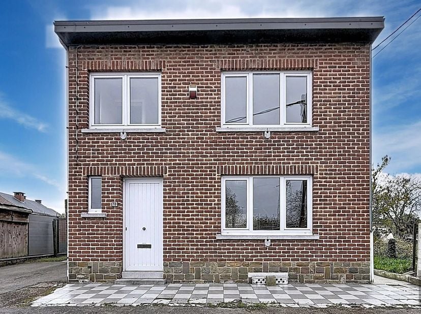 Huis te koop in 78Ruelle des Plats pieds,
                    7134 Leval-Trahegnies