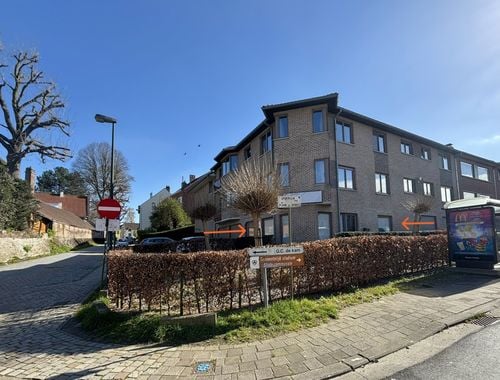                                         Espace de bureaux à vendre à Wezembeek-Oppem, € 165.000
