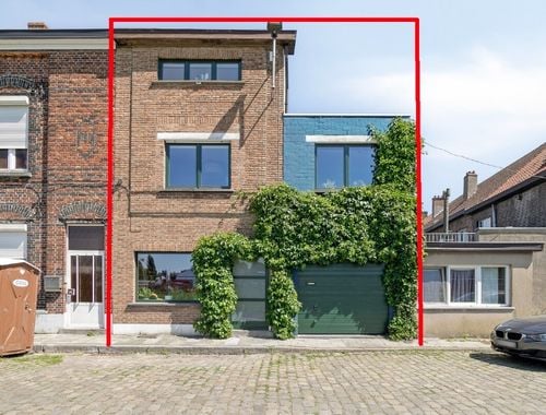                                         Maison deux facades à vendre à Gent, € 437.000
