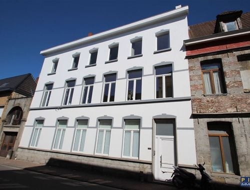                                         Appartement à louer à Tournai, € 425
