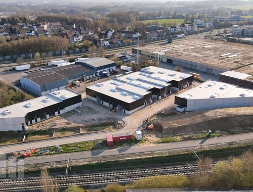                                         Bedrijfsgebouw te huur in Zellik, € 1.950
