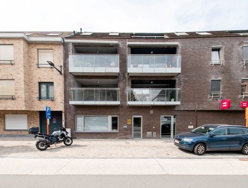                                         Appartement à louer à Drongen, € 1.200
