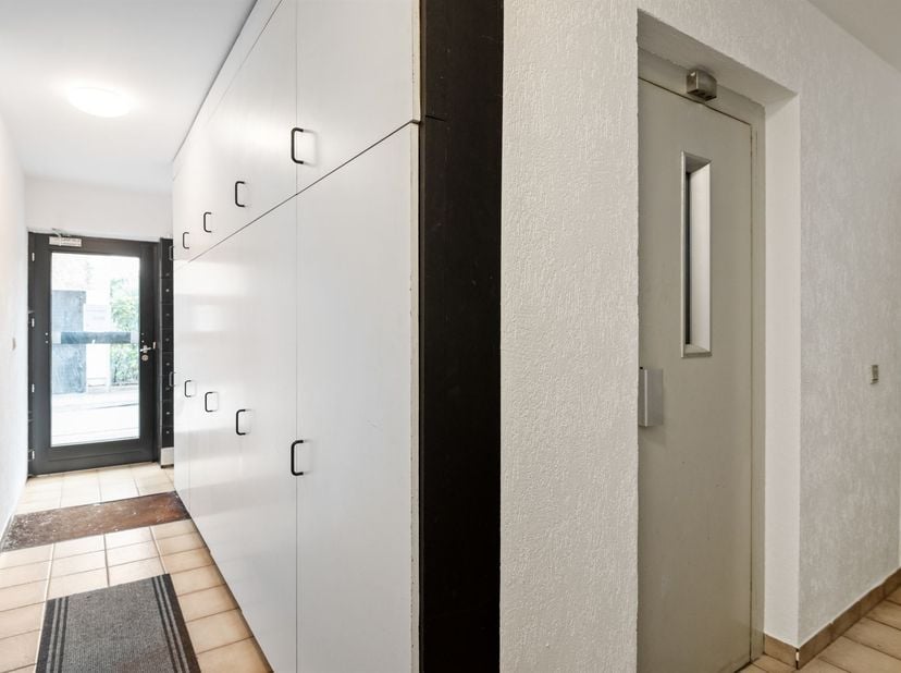 2-slaapkamerappartement met terras<br />
Dit 2-slaapkamerappartement met terras is gelegen in Turnhout. Dankzij de gunstige ligging en de aanwezighei