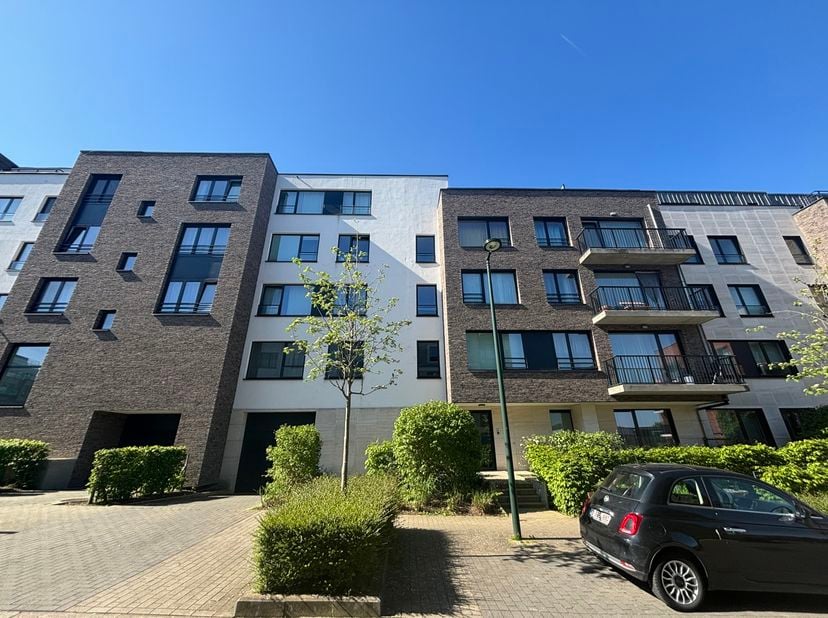 Garage à louer à Venelle Robert Brout 3,
                    1180 Uccle